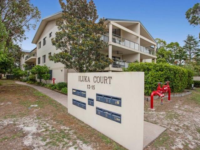 Stylish Two Bedroom Apartment with Lift Access & Tranquil Outlooks
