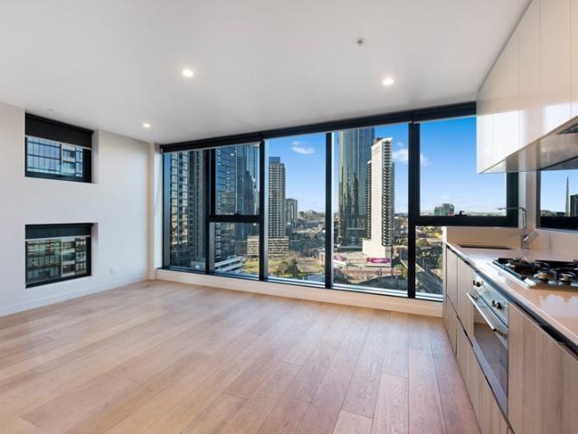 Stylish Two Bedroom Apartment with Study in the Heart of Southbank