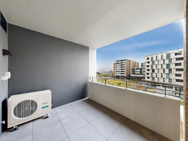 Stylish Two Bedroom Apartment with Spectacular Views