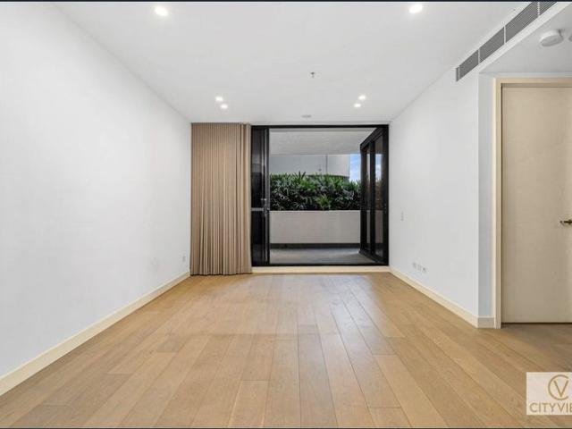 Stylish Two Bedroom Apartment at Prime Location