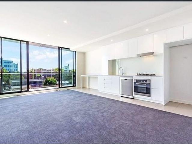 Stylish Two Bedroom Apartment in the Heart of Box Hill