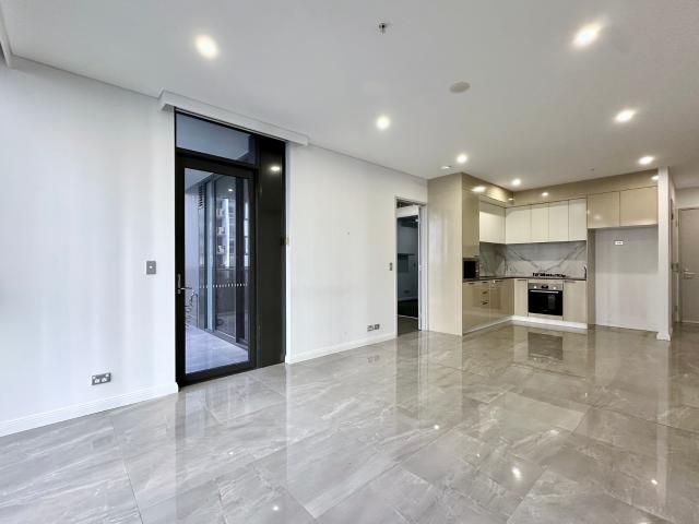Stylish Two Bedroom Apartment in the Heart of Eastgardens | Meriton Orchid
