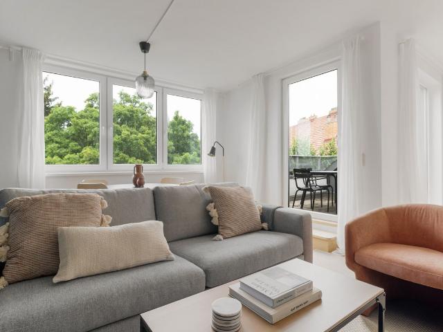 Stylish Two Bedroom Apartment in the Heart of Vienna, Vienna Amsterdam Apartments for Rent