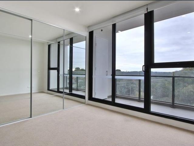 Stylish Two Bedroom Apartment in a Premium Doncaster East Location