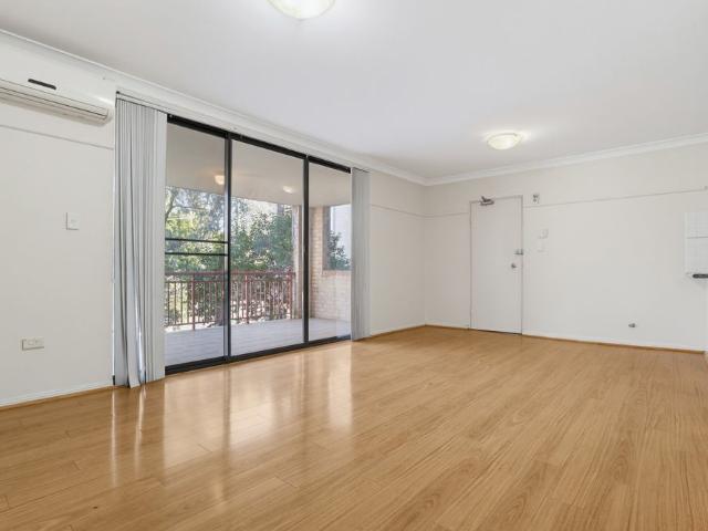 Stylish Two Bedroom Apartment in a Prime Guildford Location