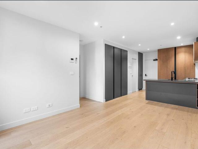 Stylish Two Bedroom Apartment in a Prime Location