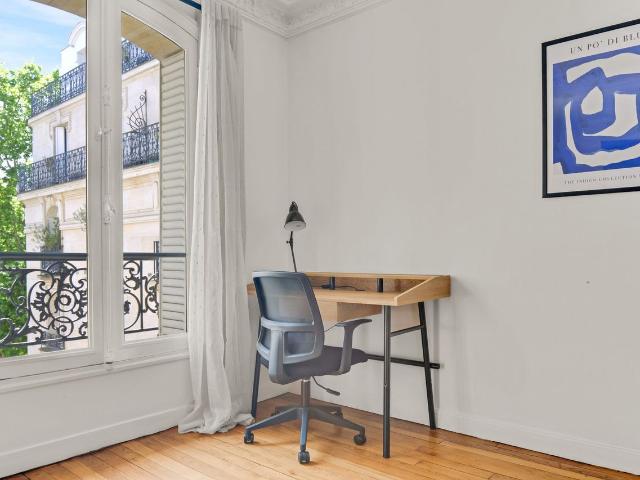 Stylish Two Bedroom Apartment in Batignolles, Paris, Paris Amsterdam Apartments for Rent