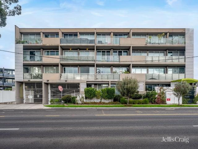 Stylish Two Bedroom Apartment in Landmark Fairfield Development – Parkside Living