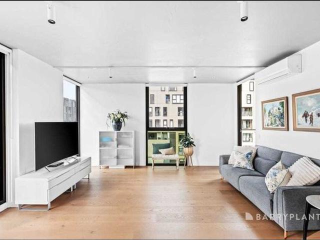 Stylish Two Bedroom Apartment in Prime Brunswick East Location