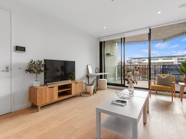 Stylish Two Bedroom Apartment in Prime Burwood East Location UNDER OFFER!