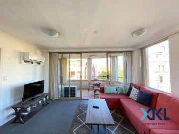Stylish Two Bedroom Apartment in Pyrmont