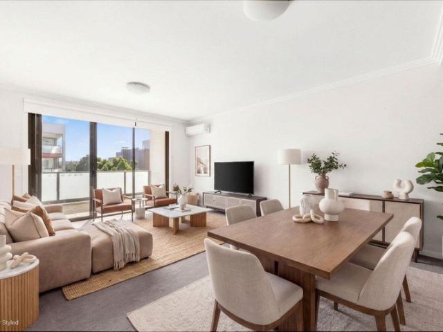 Stylish Two Bedroom Apartment Offering Space & Convenience