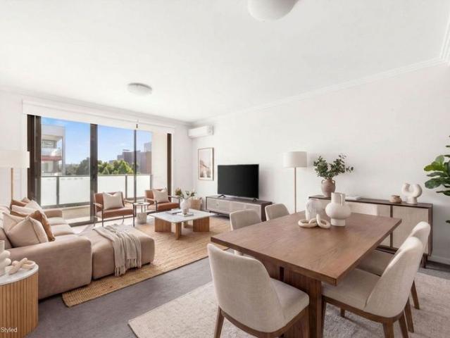 Stylish Two Bedroom Apartment Offering Space & Convenience
