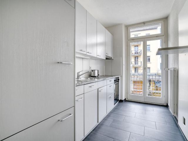 Stylish Two Bedroom Furnished Apartment in Enge, Zurich Amsterdam Apartments for Rent
