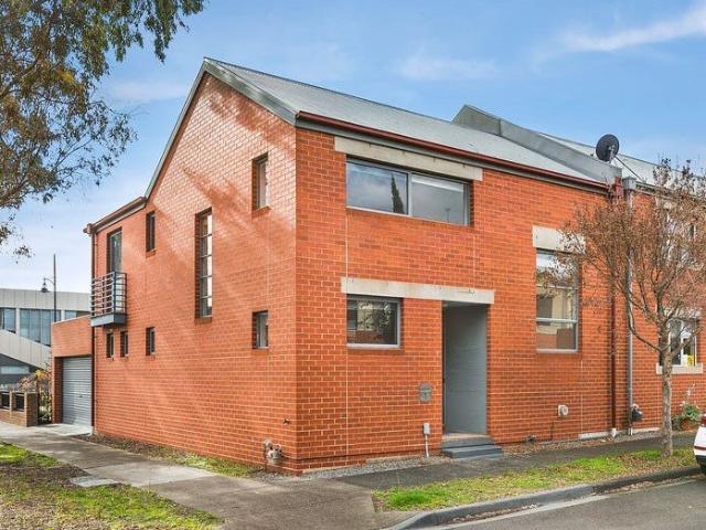 Stylish two bedroom home in a prime lifestyle location