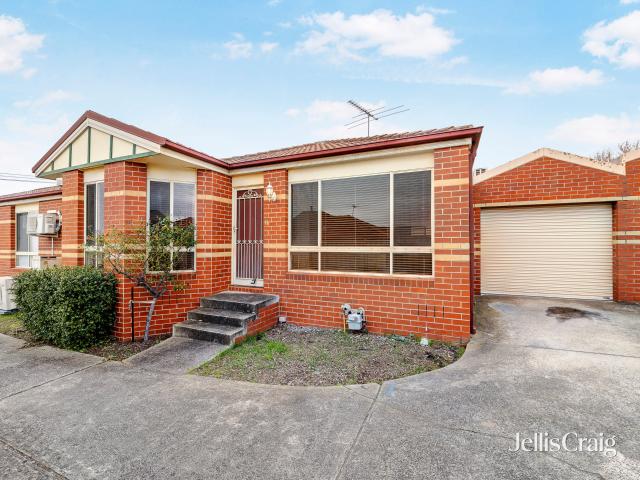 Stylish Two Bedroom Home in Prime Preston Location