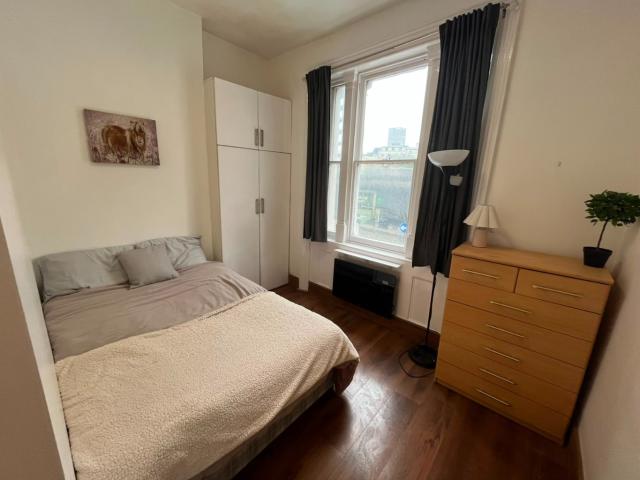 Stylish Two Bedroom House to Let in Affluent Aldersgate Street, City of London