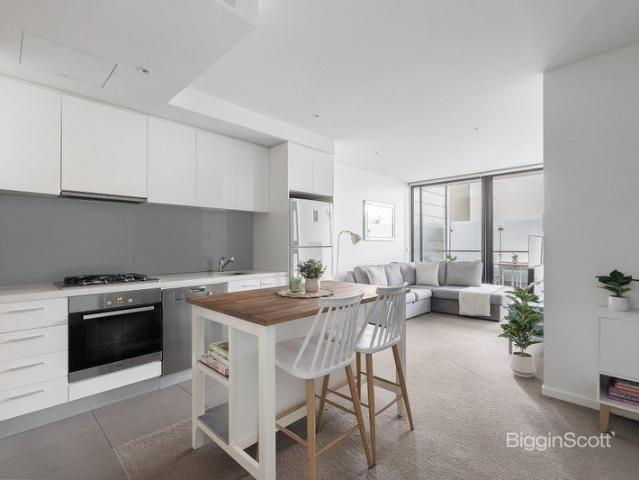 STYLISH TWO BEDROOM LIVING OPPOSITE VICTORIA PARK