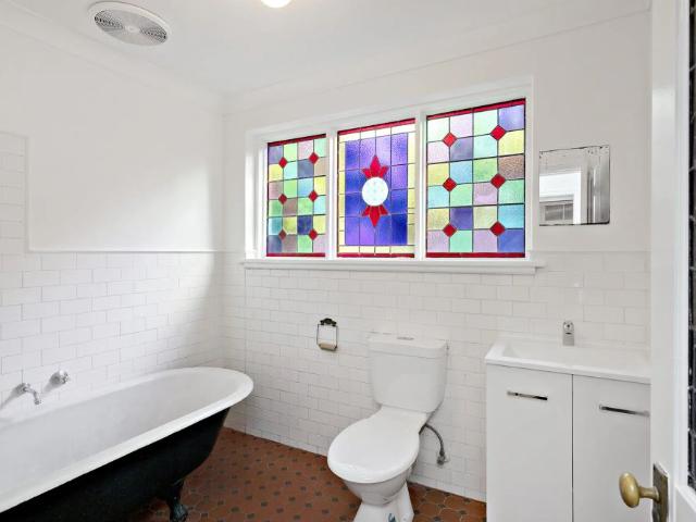 Stylish Two Bedroom Residence in a Convenient Adelaide Location