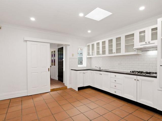 Stylish Two Bedroom Residence in a Convenient Adelaide Location