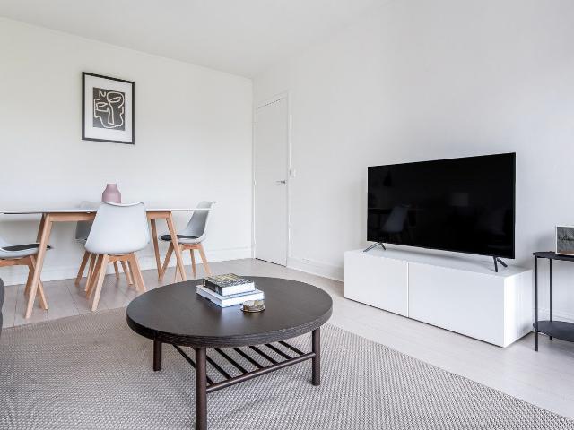 Stylish Two Bedroom Retreat in Plaine Monceau