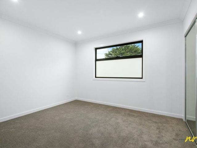 Stylish Two Bedroom Townhouse with Modern Comforts