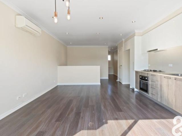 Stylish Two Bedroom Townhouse in a Convenient Reservoir Location