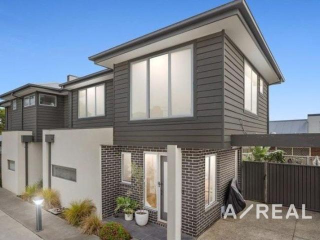 Stylish Two Bedroom Townhouse in a Convenient West Footscray Location