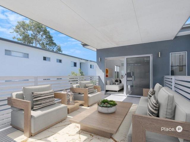 Stylish Two Bedroom Townhouse in Jones Parkway Low Maintenance Living Next to Parkland in Carina Heights