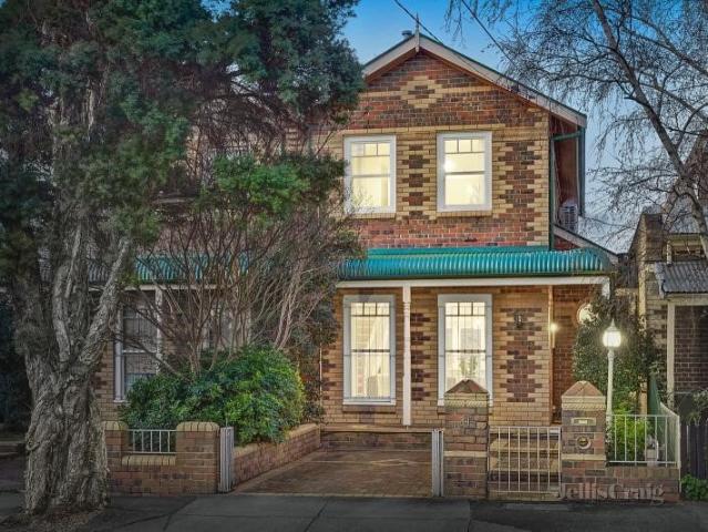 Stylish Two Bedroom Townhouse in Prime Richmond Location