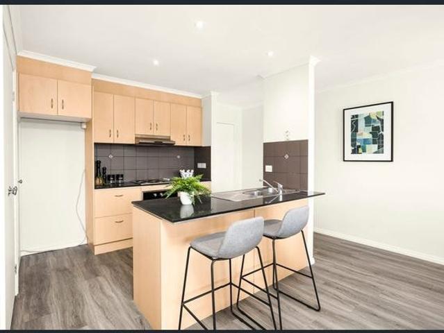 Stylish Two Bedroom Unit in Convenient Ormond Location