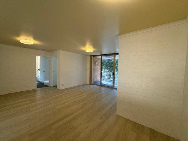 Stylish Two Bedroom Unit Just Metres from Boomerang Beach