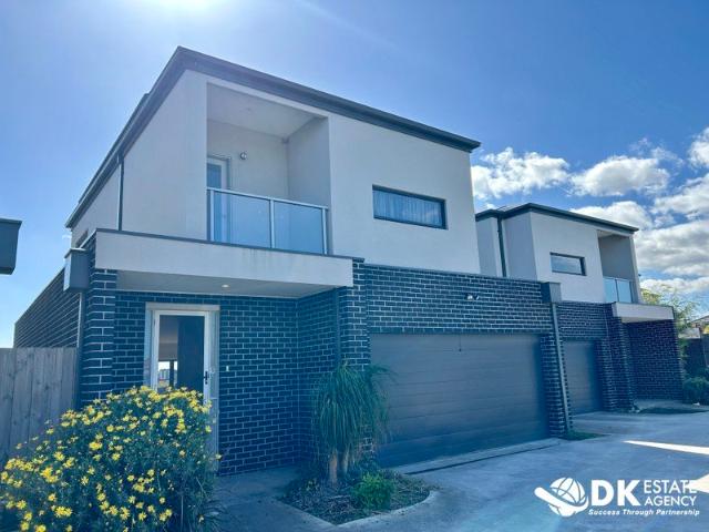 Stylish Two Storey Home in Sunshine North