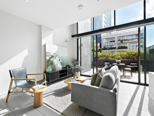 Stylish South Yarra Two Storey Loft Living 90 sqm approx