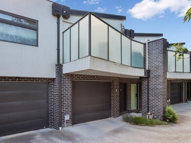 Stylish Two Storey Living in a Convenient Boronia Location
