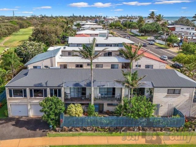 Stylish Two Storey Unit with Low Maintenance Living in Bargara