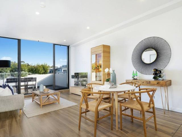 Stylish terrace apartment in sought after Dee Why