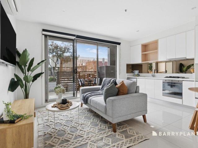 Stylish Thornbury Living with Lifestyle at Your Door
