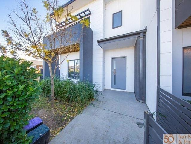 UNDER APPLICATION* Stylish Three Bedroom Corner Townhouse in Googong