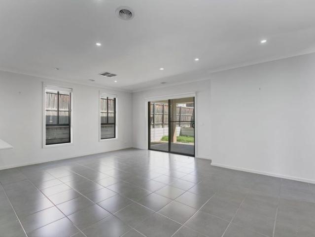Stylish three bedroom home with modern features and spacious layout in a convenient location