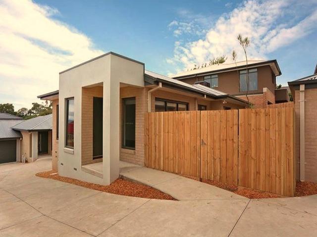 Stylish Three Bedroom Home in Convenient Lilydale Location