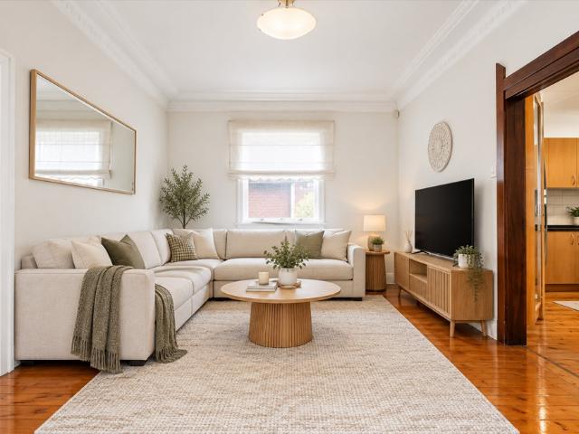 Stylish Three Bedroom Home in Convenient Location