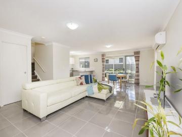 Stylish Three Bedroom Townhouse Offering Comfort, Convenience & Lifestyle