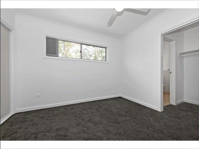STYLISH THREE BEDROOM TOWNHOUSE IN PRIME ELERMORE VALE LOCATION