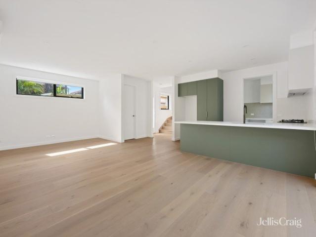 Stylish Three Bedroom Unit with Modern Comfort