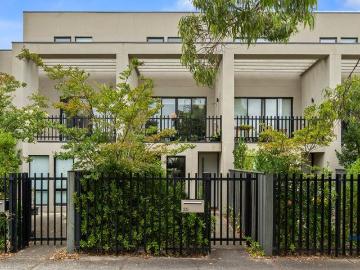 Stylish Three Level Living with Exceptional Flexibility