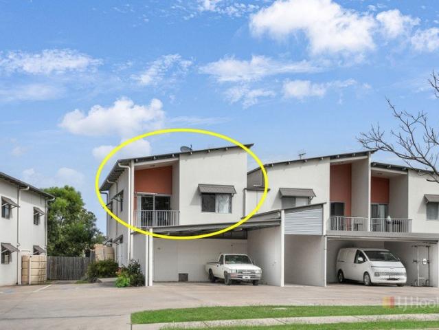 Stylish Top Floor 3 Bedroom Apartment |