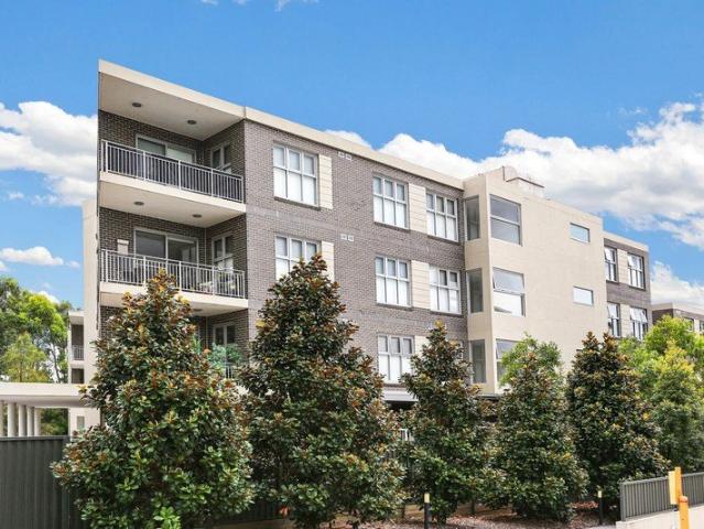 Stylish Top Floor Unit