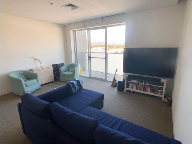 Stylish Top Floor City Apartment