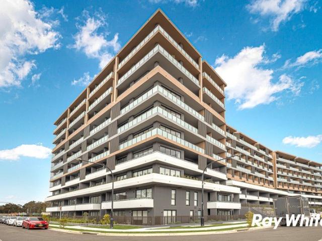 Stylish Top Floor Living | Walking Distance to Tallawong Metro!